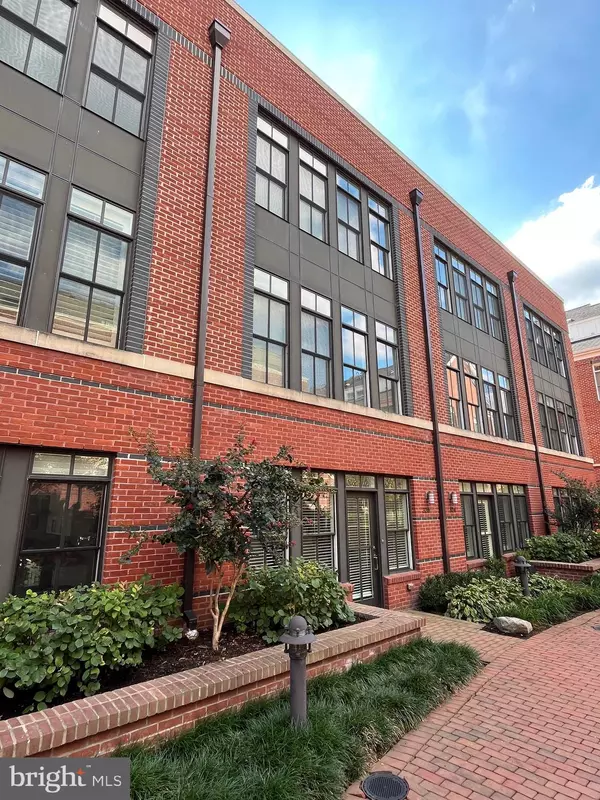 Alexandria, VA 22314,320 THIRD ST