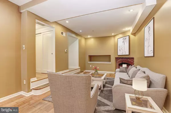 Baltimore, MD 21217,1714 PARK AVE #108