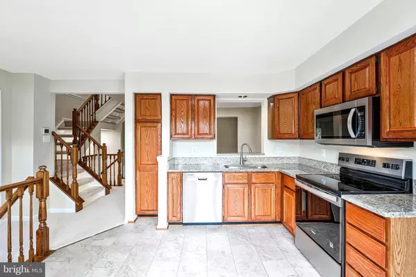 Sterling, VA 20164,21921 MYRTLEWOOD SQ