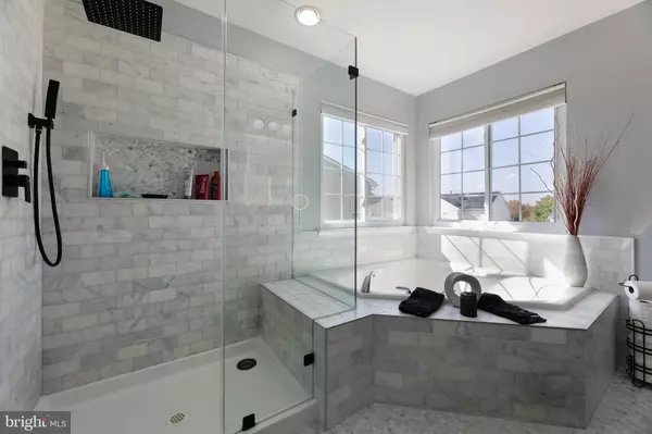 Leesburg, VA 20175,252 ELIA CT SE