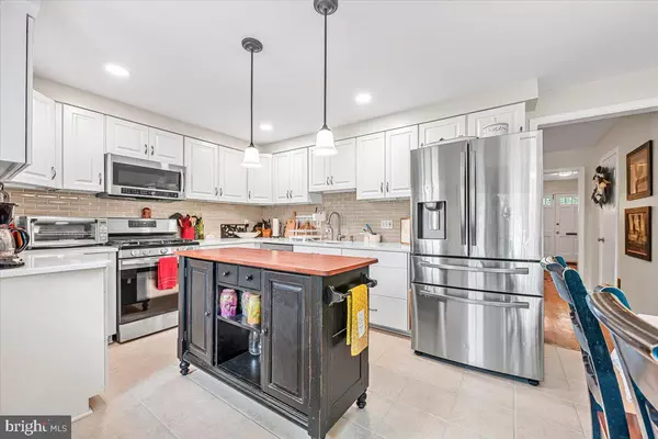 Gaithersburg, MD 20886,9809 CANAL RD