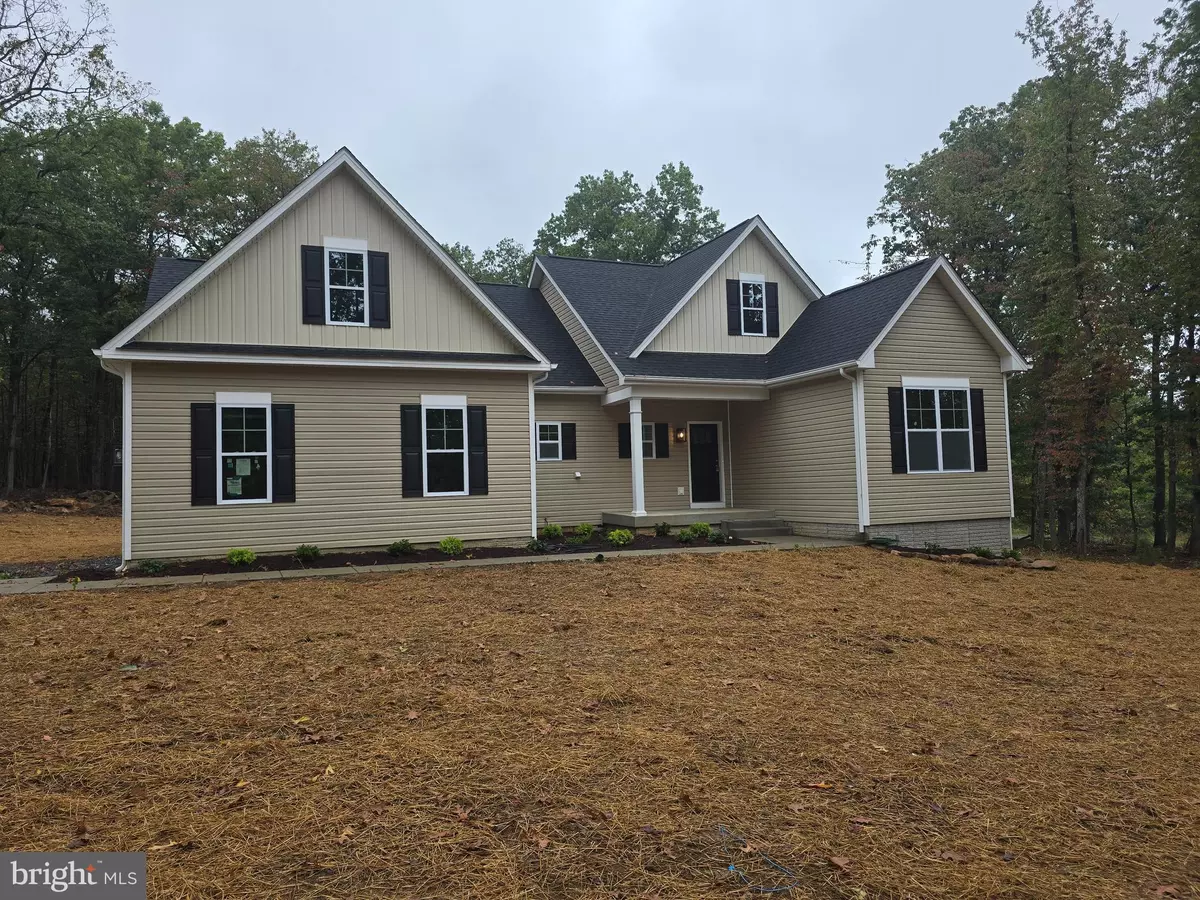 Cross Junction, VA 22625,440 CACAPON LANE