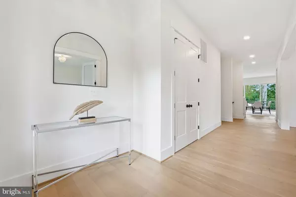 Falls Church, VA 22046,7228 ALLAN AVE