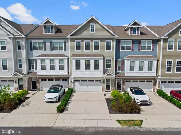 Marlton, NJ 08053,6 BLUFF CT