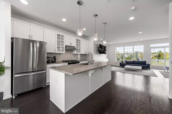 Marlton, NJ 08053,6 BLUFF CT