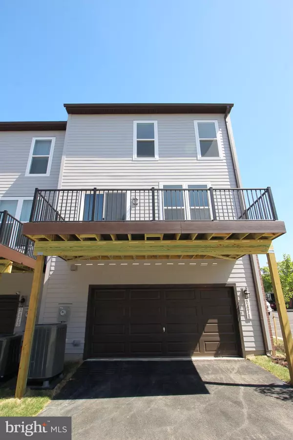 Herndon, VA 20171,2471 LIBERTY LOOP