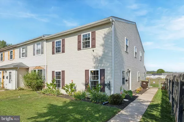 725 VALLEY RD, East Greenville, PA 18041