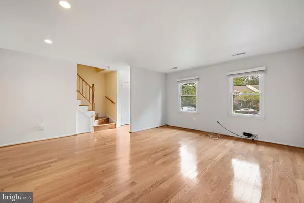 Potomac, MD 20854,7547 CODDLE HARBOR LN