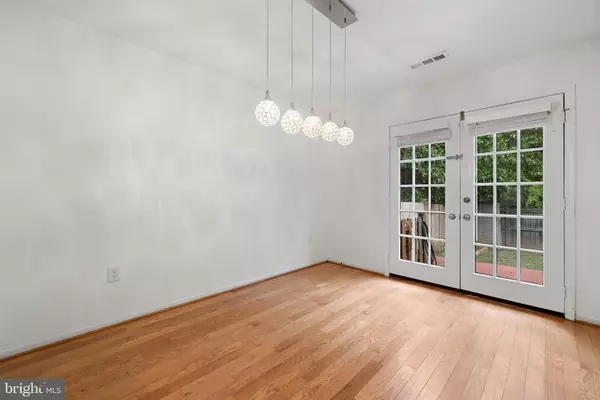 Potomac, MD 20854,7547 CODDLE HARBOR LN