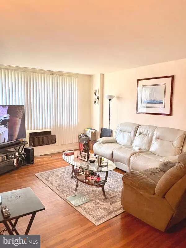 Philadelphia, PA 19131,4032 BALWYNNE PARK RD