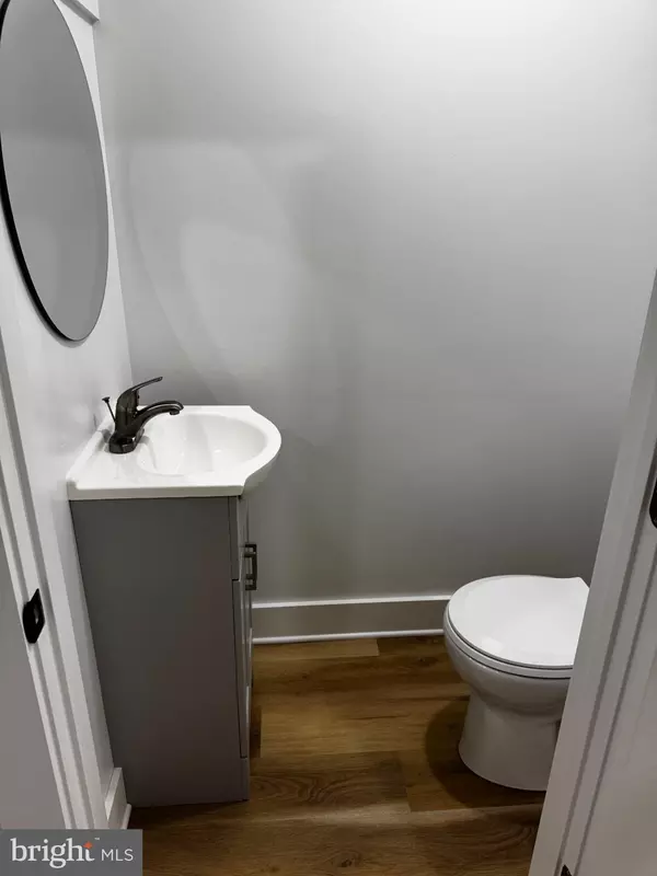 Philadelphia, PA 19145,2338 FERNON ST