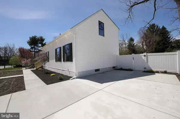 Cherry Hill, NJ 08034,1324 CHARLESTON RD