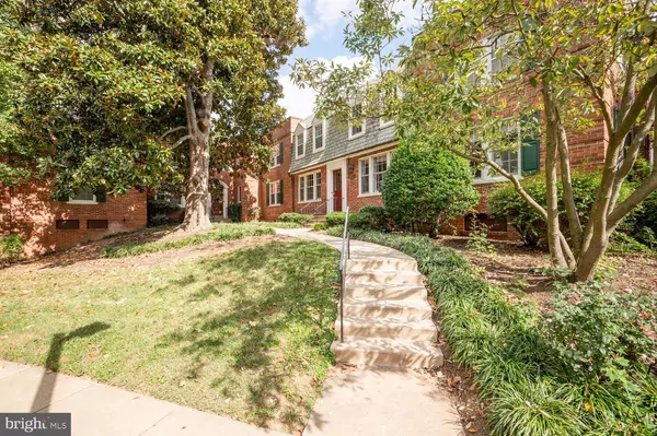 1817 N RHODES ST N #4-260, Arlington, VA 22201