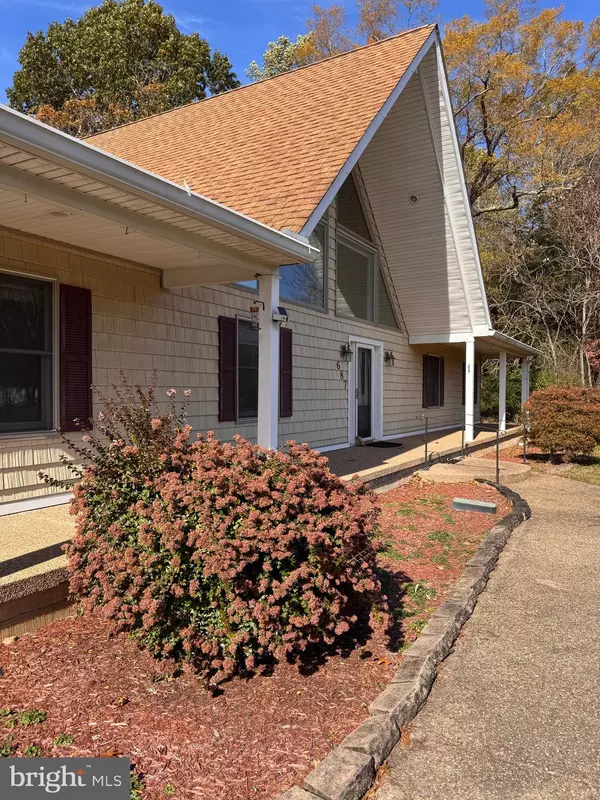 Montross, VA 22520,687 PROSPECT HILL RD