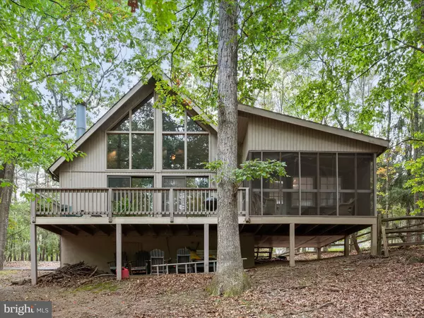 Hedgesville, WV 25427,310 WINTER CAMP TRL