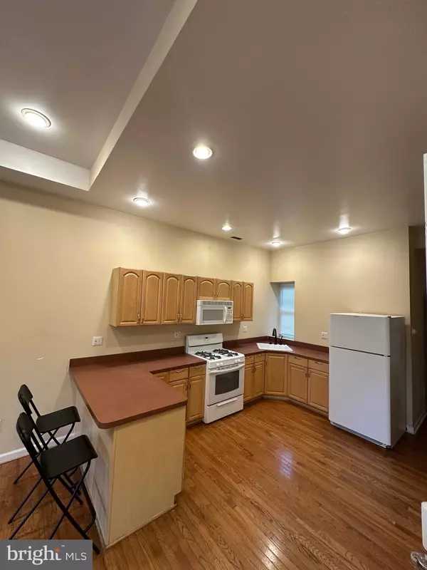 Philadelphia, PA 19148,2528 S 13TH ST #2