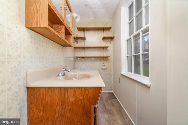 Shippensburg, PA 17257,200 S PENN ST