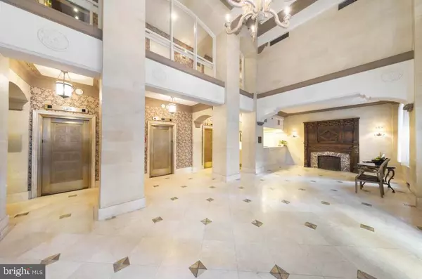 Philadelphia, PA 19103,222 W RITTENHOUSE SQ #1204