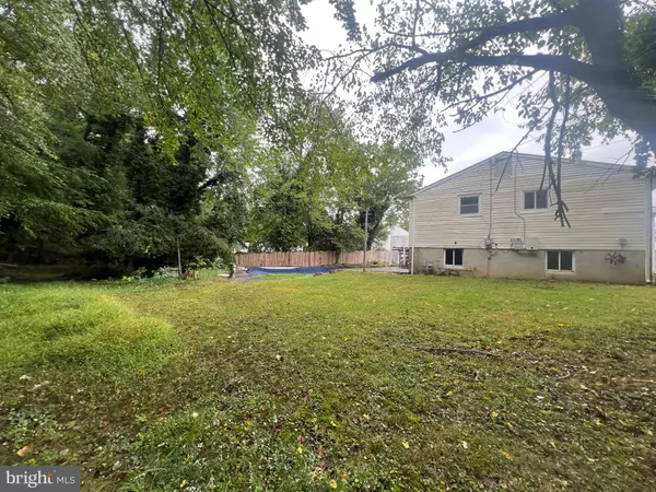 Somerdale, NJ 08083,901 SUNSET DR