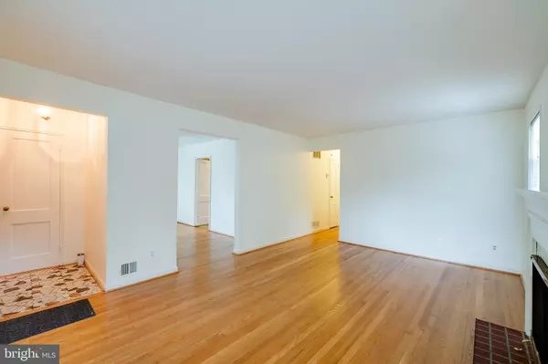 Washington, DC 20011,6159 1ST PL NE