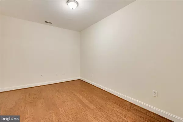 Fairfax, VA 22031,2907 BLEEKER ST #3-106