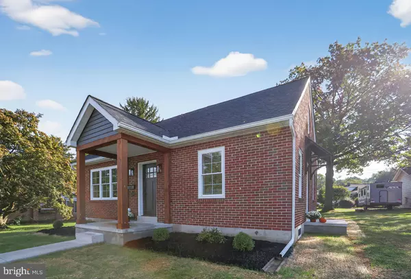 112 SYCAMORE RD, Ephrata, PA 17522