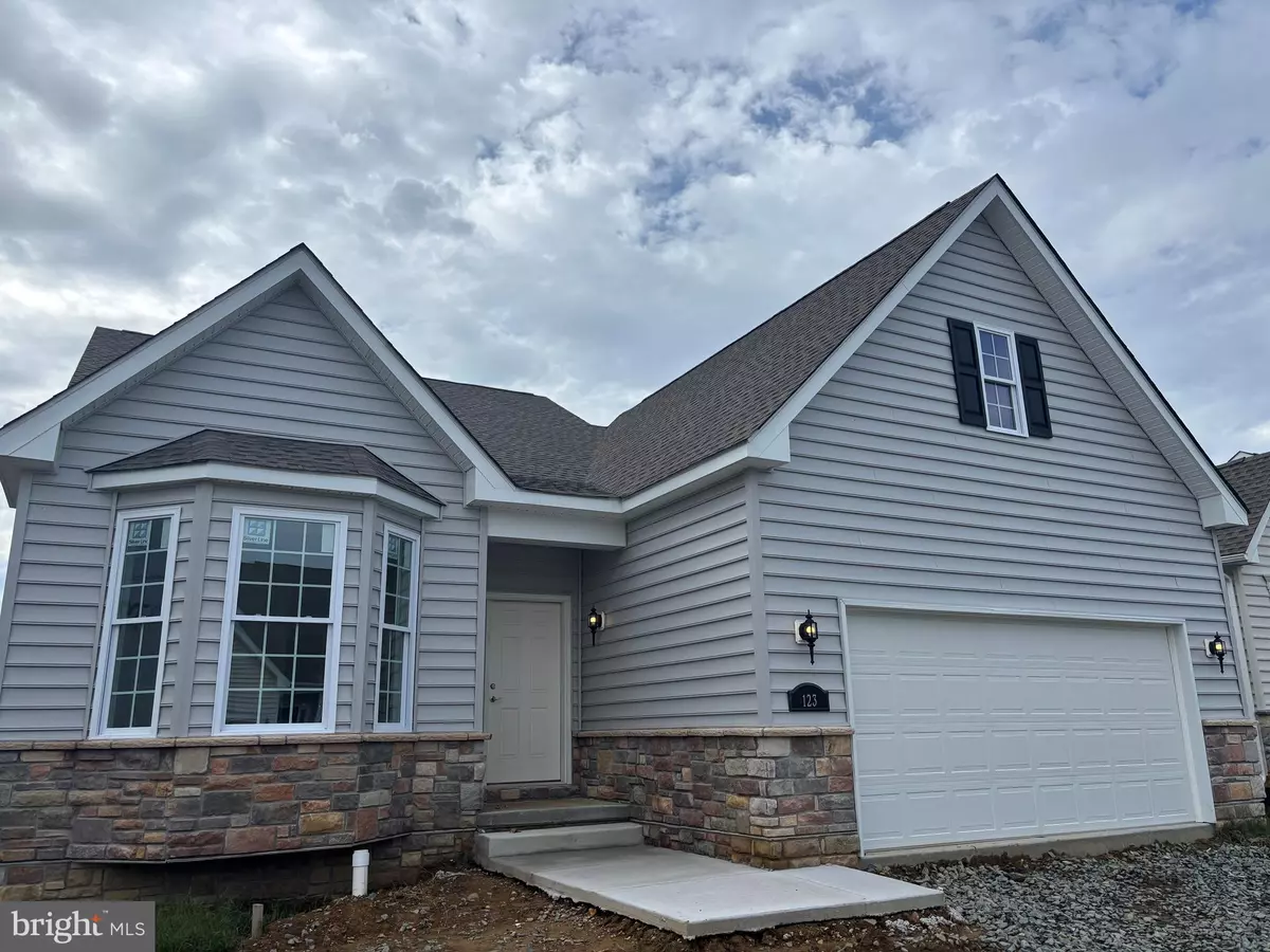 Smyrna, DE 19977,123 HENGST FARM LN