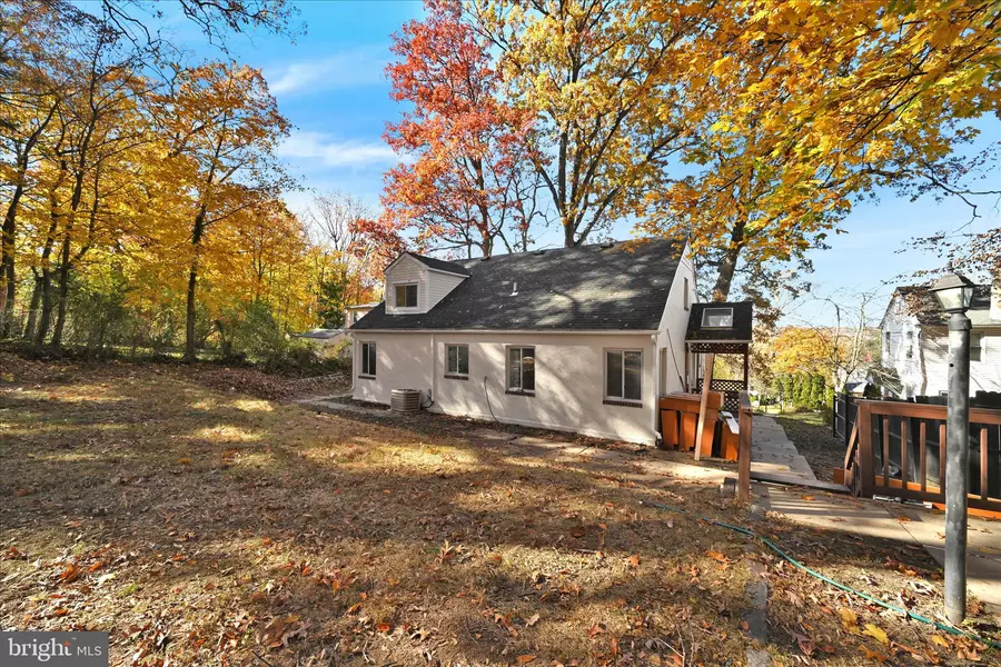 1135 GROVANIA AVE, Abington, PA 19001