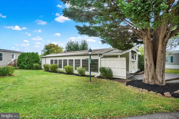 Mount Wolf, PA 17347,209 HOLLY DR