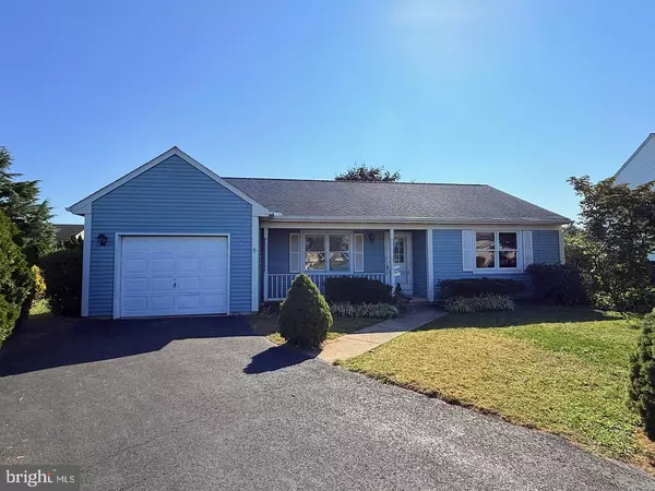 New Holland, PA 17557,220 SYCAMORE LN