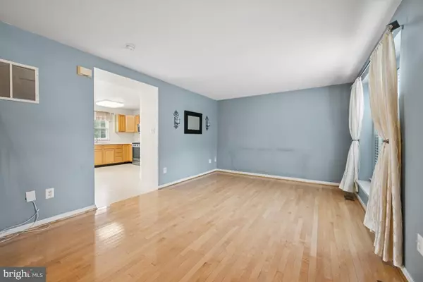 Woodbury, NJ 08096,13 YORKTOWN CT