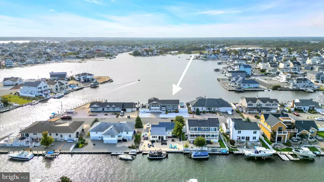 8 CHANNEL RD, Toms River, NJ 08753