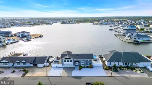 Toms River, NJ 08753,8 CHANNEL RD