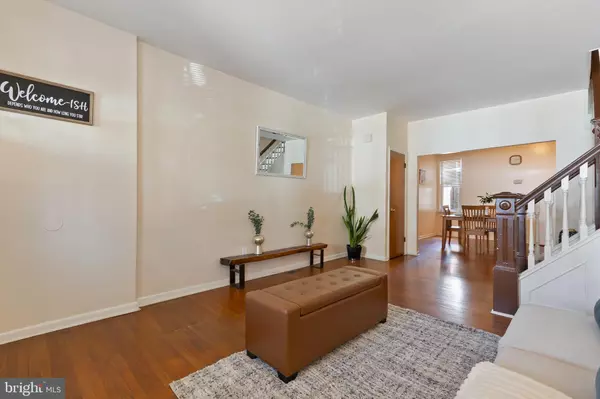 Camden, NJ 08102,934 N 4TH ST