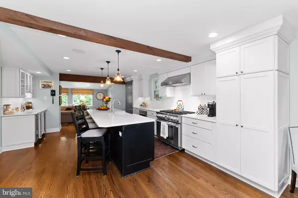 Erdenheim, PA 19038,223 LARRIMORE LN