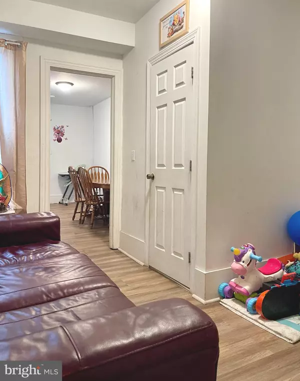 Reading, PA 19604,1104 DOUGLASS ST