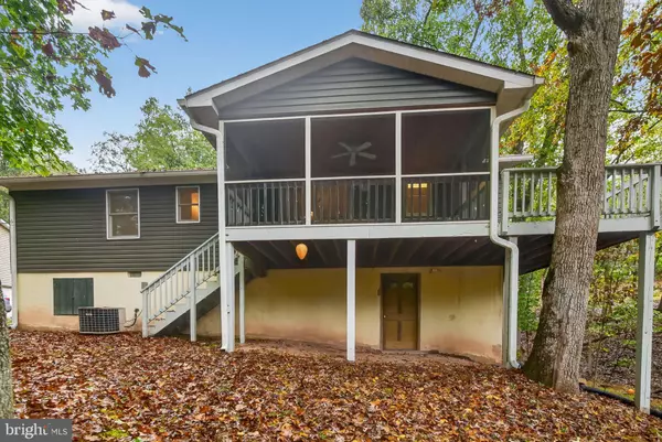 Cross Junction, VA 22625,1251 LAKEVIEW DR