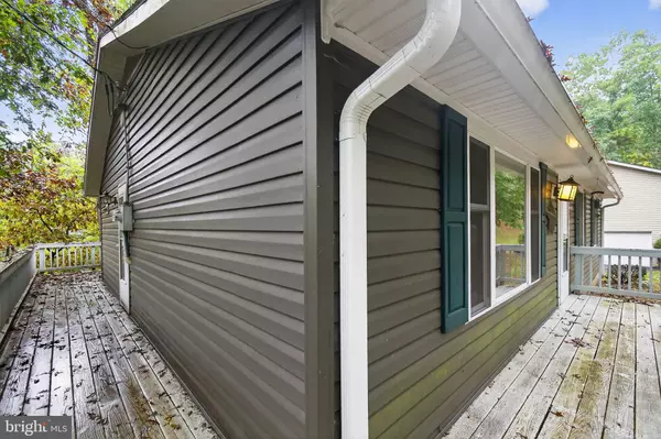 Cross Junction, VA 22625,1251 LAKEVIEW DR