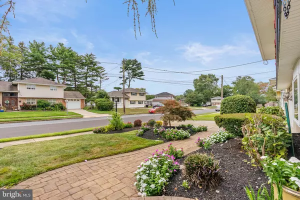 Glendora, NJ 08029,711 GEORGE LN