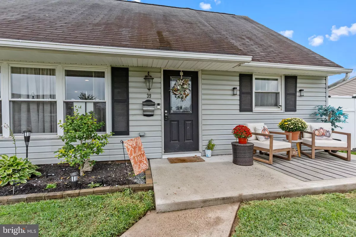 Levittown, PA 19055,39 JEWEL LN