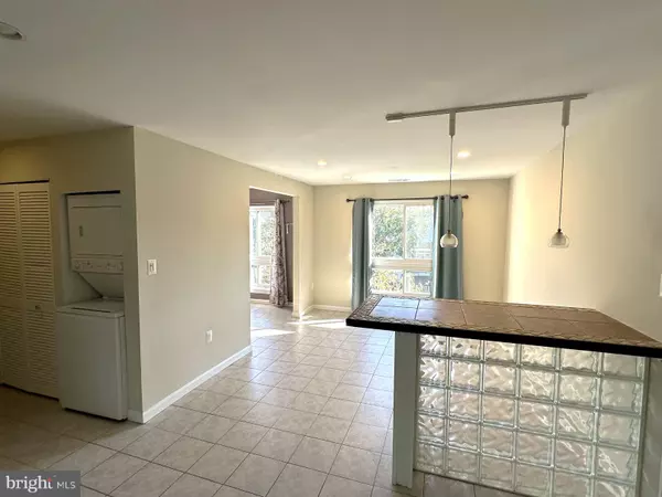 Silver Spring, MD 20906,3940 BEL PRE RD #3940-8