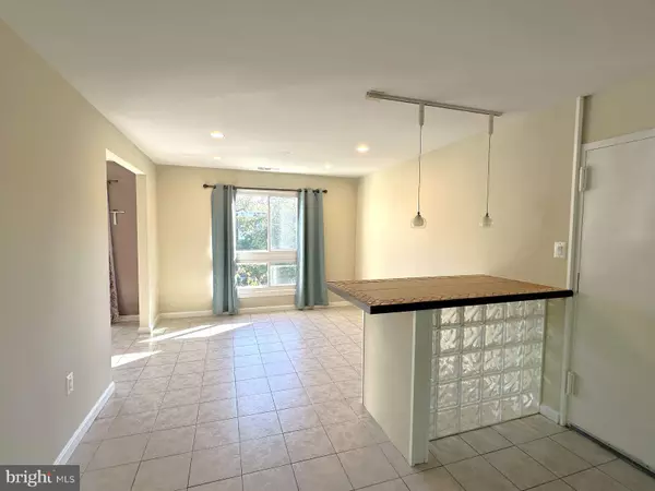 3940 BEL PRE RD #3940-8, Silver Spring, MD 20906