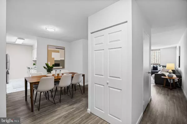 Philadelphia, PA 19102,1420 LOCUST ST #16C