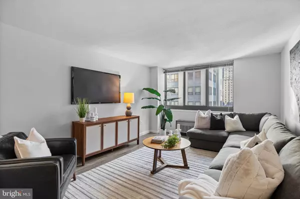 Philadelphia, PA 19102,1420 LOCUST ST #16C