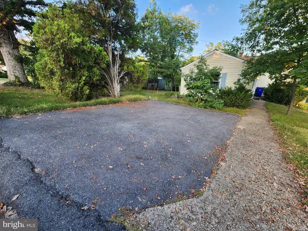 Laurel, MD 20723,9323 DECATUR PL