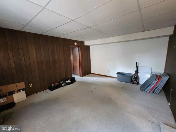 Laurel, MD 20723,9323 DECATUR PL