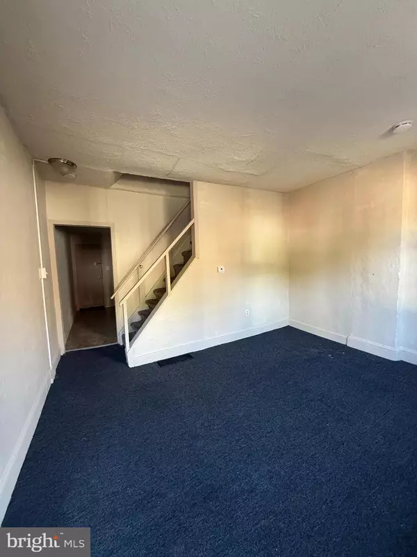 Norristown, PA 19401,427 E OAK ST