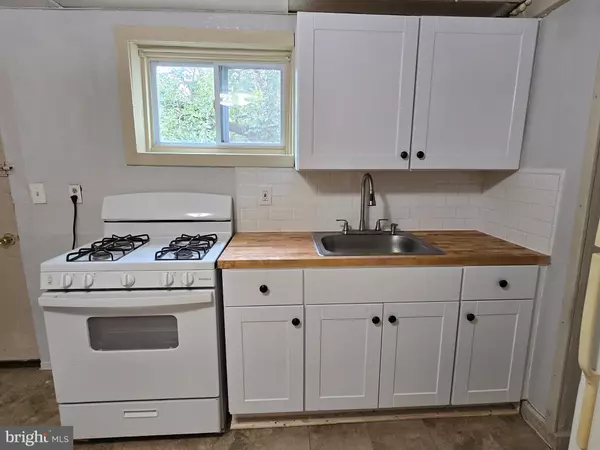 Norristown, PA 19401,427 E OAK ST