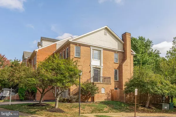 3015 FALLSWOOD GLEN CT, Falls Church, VA 22044