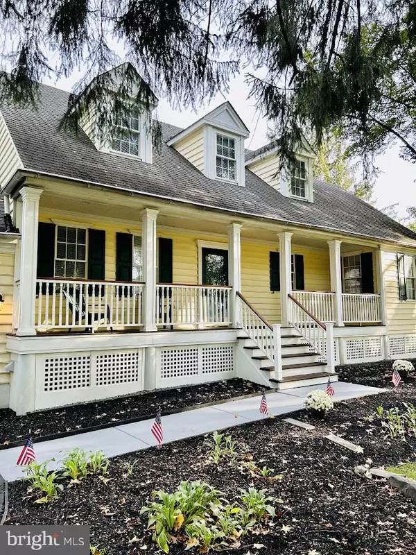 Levittown, PA 19057,212 APPLE ST